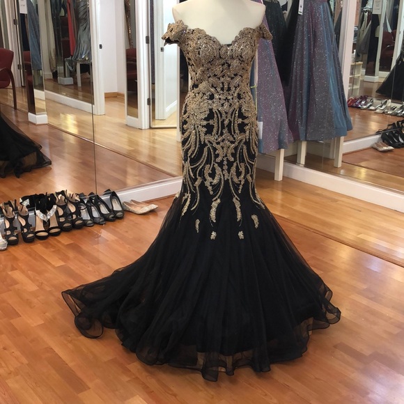 2Her2Him Dresses & Skirts - ⭐️SOLD⭐️ Black prom dress with gold stitch